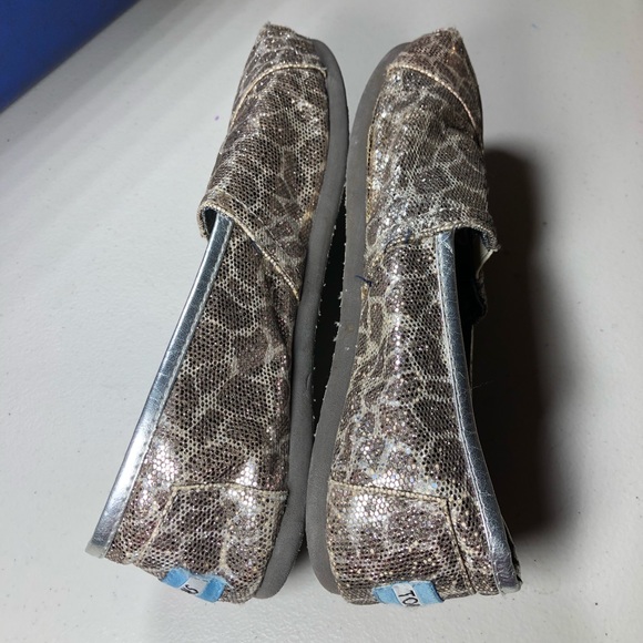 Sparkly, TOMS, animal print flats!! - Picture 6 of 8